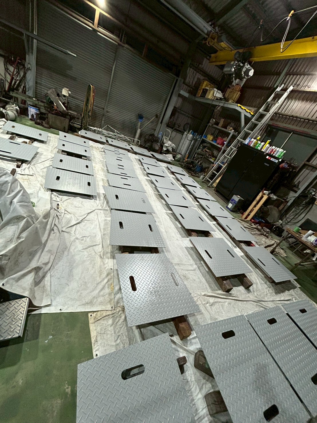 水路用の鉄板蓋の製作